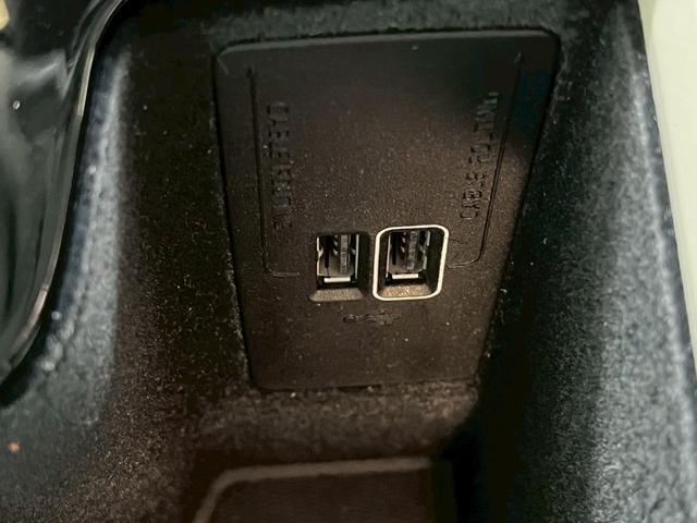 ＸＣ６０ Ｄ４　ＡＷＤ　モーメンタム　ＡｐｐｌｅＣａｒＰｌａｙ／フルセグＴＶ／シートヒーター／白革シート／アダプティブクルーズコントロール／ブラインドスポットモニター／メモリー付きパワーシート／パワーバックドア／Ｗエアコン／純正ナビ（49枚目）
