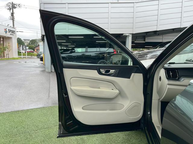 ＸＣ６０ Ｄ４　ＡＷＤ　モーメンタム　ＡｐｐｌｅＣａｒＰｌａｙ／フルセグＴＶ／シートヒーター／白革シート／アダプティブクルーズコントロール／ブラインドスポットモニター／メモリー付きパワーシート／パワーバックドア／Ｗエアコン／純正ナビ（70枚目）