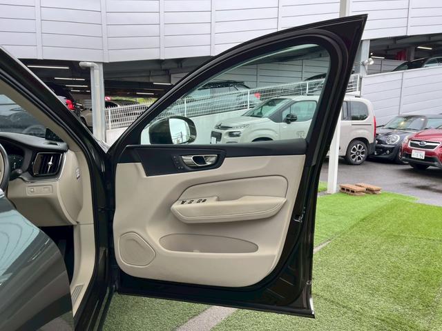 ＸＣ６０ Ｄ４　ＡＷＤ　モーメンタム　ＡｐｐｌｅＣａｒＰｌａｙ／フルセグＴＶ／シートヒーター／白革シート／アダプティブクルーズコントロール／ブラインドスポットモニター／メモリー付きパワーシート／パワーバックドア／Ｗエアコン／純正ナビ（71枚目）