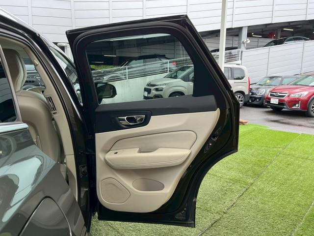 ＸＣ６０ Ｄ４　ＡＷＤ　モーメンタム　ＡｐｐｌｅＣａｒＰｌａｙ／フルセグＴＶ／シートヒーター／白革シート／アダプティブクルーズコントロール／ブラインドスポットモニター／メモリー付きパワーシート／パワーバックドア／Ｗエアコン／純正ナビ（73枚目）
