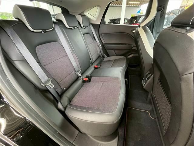 キャプチャー インテンス　ＡｐｐｌｅＣａｒＰｌａｙ／シートヒーター／全方位カメラ／アダプティブクルーズコントロール／ブラインドスポットモニター／ステアリングヒーター／レーンキープアシスト／アイドリングストップ／ＥＴＣ車載器（5枚目）