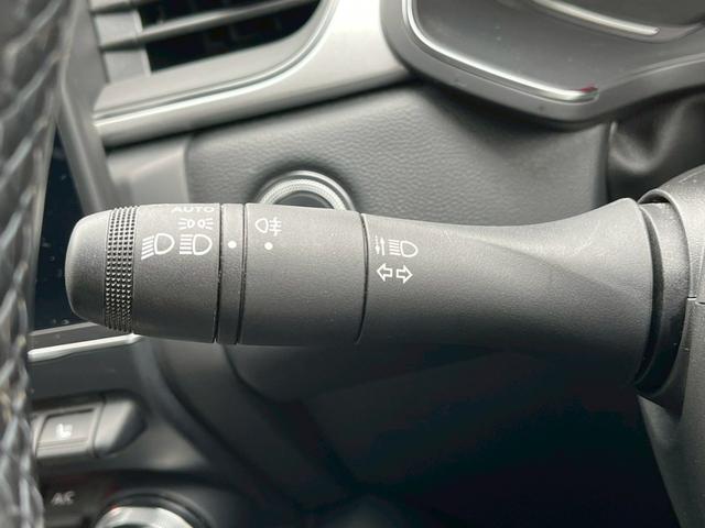キャプチャー インテンス　ＡｐｐｌｅＣａｒＰｌａｙ／シートヒーター／全方位カメラ／アダプティブクルーズコントロール／ブラインドスポットモニター／ステアリングヒーター／レーンキープアシスト／アイドリングストップ／ＥＴＣ車載器（34枚目）