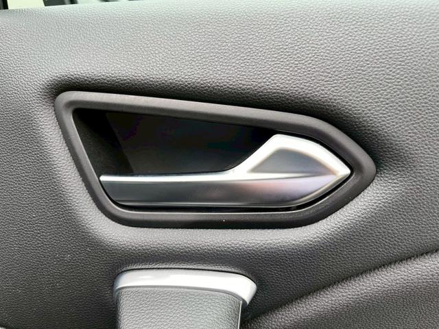 キャプチャー インテンス　ＡｐｐｌｅＣａｒＰｌａｙ／シートヒーター／全方位カメラ／アダプティブクルーズコントロール／ブラインドスポットモニター／ステアリングヒーター／レーンキープアシスト／アイドリングストップ／ＥＴＣ車載器（37枚目）