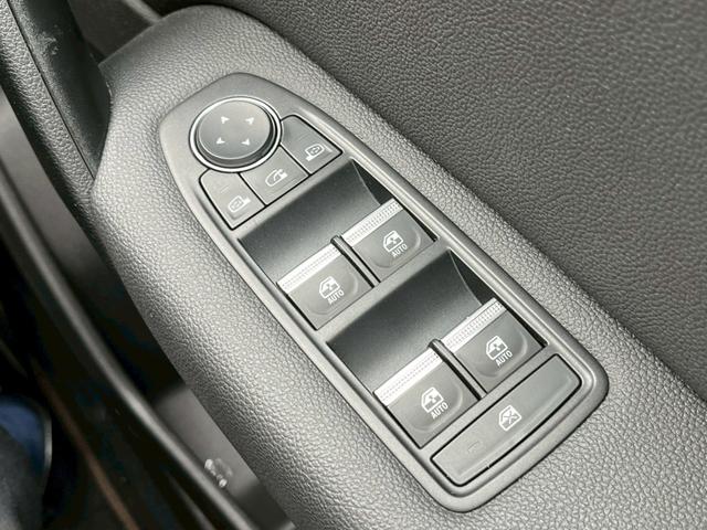 キャプチャー インテンス　ＡｐｐｌｅＣａｒＰｌａｙ／シートヒーター／全方位カメラ／アダプティブクルーズコントロール／ブラインドスポットモニター／ステアリングヒーター／レーンキープアシスト／アイドリングストップ／ＥＴＣ車載器（39枚目）