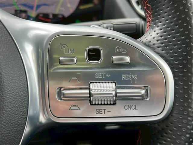 ＧＬＡクラス ＧＬＡ２００ｄ　４マチック　ＡＭＧライン　サンルーフ／シートヒータ／フルセグ／レーダークルーズコントロール／パワーシート／パワーバックドア／ブラインドスポットモニター／ステアリングスイッチ／純正ナビ／全方位カメラ／ワイヤレス充電／パドルシフト（9枚目）