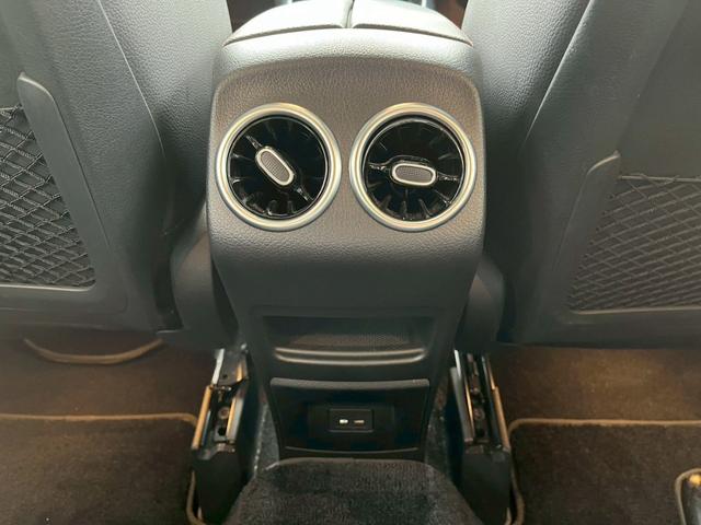 ＧＬＡクラス ＧＬＡ２００ｄ　４マチック　ＡＭＧライン　サンルーフ／シートヒータ／フルセグ／レーダークルーズコントロール／パワーシート／パワーバックドア／ブラインドスポットモニター／ステアリングスイッチ／純正ナビ／全方位カメラ／ワイヤレス充電／パドルシフト（54枚目）