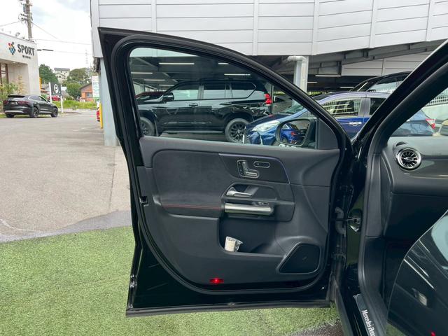 ＧＬＡクラス ＧＬＡ２００ｄ　４マチック　ＡＭＧライン　サンルーフ／シートヒータ／フルセグ／レーダークルーズコントロール／パワーシート／パワーバックドア／ブラインドスポットモニター／ステアリングスイッチ／純正ナビ／全方位カメラ／ワイヤレス充電／パドルシフト（74枚目）