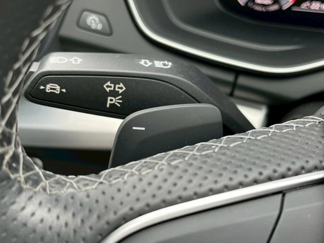 Ｑ５スポーツバック ４０ＴＤＩクワトロ　Ｓライン　ＡｐｐｌｅＣａｒＰｌａｙ／バーチャルコックピット／シートヒーター／全方位カメラ／パワーシート／アダプティブクルーズコントロール／ブラインドスポットモニター／パワーバックドア／パーキングアシスト／ＥＴＣ（32枚目）