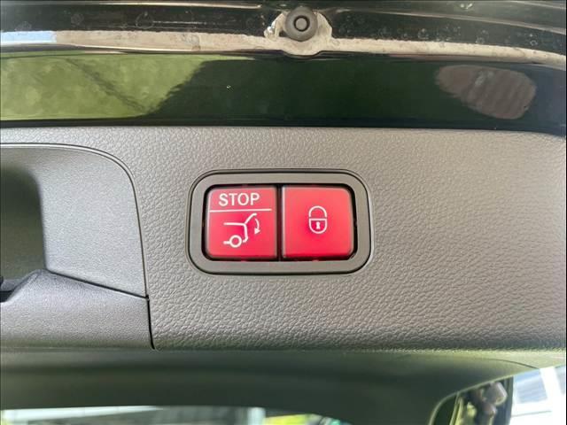 ＧＬＣ ＧＬＣ２２０ｄ　４マチック　ＡＭＧライン　サンルーフ／ブルメスターサウンド／エアサス／フルセグＴＶ／シートヒーター／アダプティブクルーズコントロール／ブラインドスポットモニター／メモリー付きパワーシート／パワーバックドア／純正ナビ／全方位（11枚目）