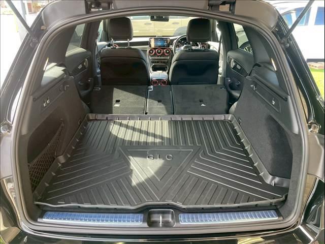 ＧＬＣ ＧＬＣ２２０ｄ　４マチック　ＡＭＧライン　サンルーフ／ブルメスターサウンド／エアサス／フルセグＴＶ／シートヒーター／アダプティブクルーズコントロール／ブラインドスポットモニター／メモリー付きパワーシート／パワーバックドア／純正ナビ／全方位（18枚目）