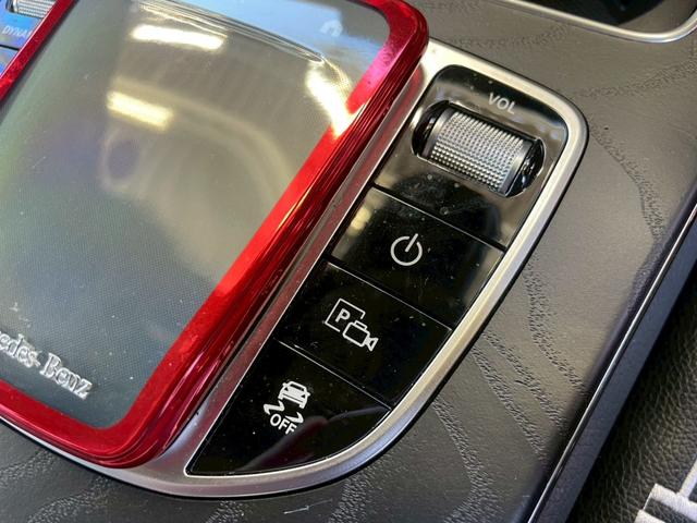 ＧＬＣ ＧＬＣ２２０ｄ　４マチック　ＡＭＧライン　サンルーフ／ブルメスターサウンド／エアサス／フルセグＴＶ／シートヒーター／アダプティブクルーズコントロール／ブラインドスポットモニター／メモリー付きパワーシート／パワーバックドア／純正ナビ／全方位（47枚目）