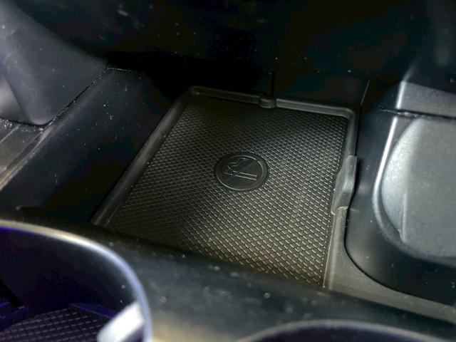 ＧＬＣ ＧＬＣ２２０ｄ　４マチック　ＡＭＧライン　サンルーフ／ブルメスターサウンド／エアサス／フルセグＴＶ／シートヒーター／アダプティブクルーズコントロール／ブラインドスポットモニター／メモリー付きパワーシート／パワーバックドア／純正ナビ／全方位（49枚目）