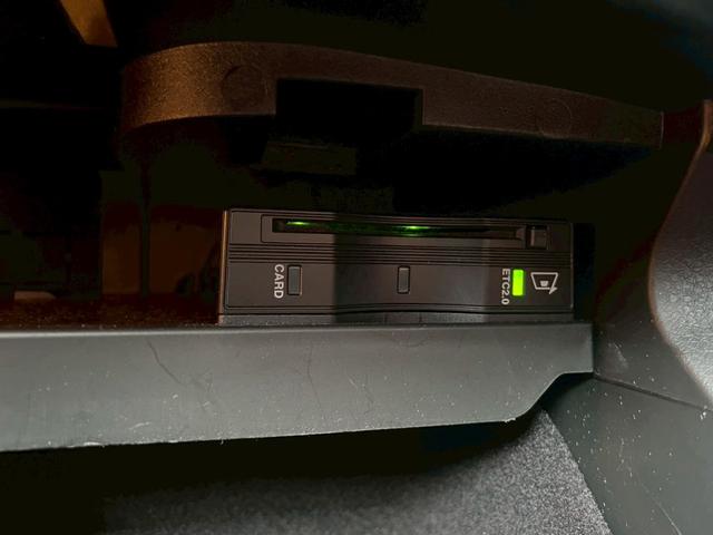 ＧＬＣ ＧＬＣ２２０ｄ　４マチック　ＡＭＧライン　サンルーフ／ブルメスターサウンド／エアサス／フルセグＴＶ／シートヒーター／アダプティブクルーズコントロール／ブラインドスポットモニター／メモリー付きパワーシート／パワーバックドア／純正ナビ／全方位（53枚目）