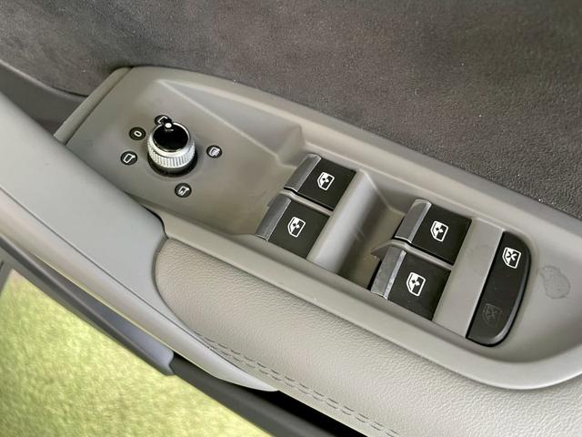 Ｑ５スポーツバック ハイスタイル　ＡｐｐｌｅＣａｒＰｌａｙ／２５０台限定／ＳｌｉｎｅプラスＰＫＧ／２１インチＡＷ／ファインナッパレザーシート／バーチャルコックピット／マトリクスＬＥＤヘッドライト／シートヒーター／ステアリングヒーター（38枚目）