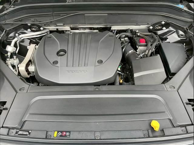 ＸＣ９０ Ｂ５　ＡＷＤ　モーメンタム　サンルーフ／ＡｐｐｌｅＣａｒＰｌａｙ／クライメートパッケージ／全方位カメラ／アダプティブクルーズコントロール／ブラインドスポットモニター／シートヒーター／ステアリングヒーター／Ｗエアコン／パワーシート（12枚目）