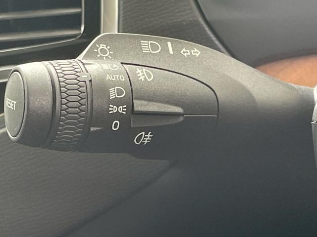 ＸＣ９０ Ｂ５　ＡＷＤ　モーメンタム　サンルーフ／ＡｐｐｌｅＣａｒＰｌａｙ／クライメートパッケージ／全方位カメラ／アダプティブクルーズコントロール／ブラインドスポットモニター／シートヒーター／ステアリングヒーター／Ｗエアコン／パワーシート（32枚目）