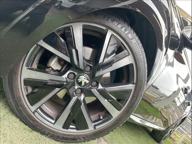 ２０８ ＧＴ　ＡｐｐｌｅＣａｒＰｌａｙ／シートヒーター／アダプティブクルーズコントロール／ブラインドスポットモニター／バックカメラ／ワイヤレス充電／パドルシフト／ＵＳＢポート／ＥＴＣ車載器／クリアランスソナー（19枚目）