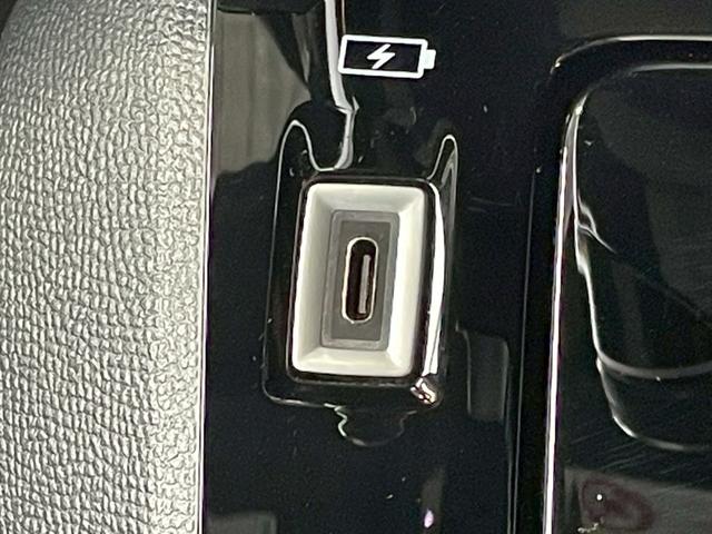 ２０８ ＧＴ　ＡｐｐｌｅＣａｒＰｌａｙ／シートヒーター／アダプティブクルーズコントロール／ブラインドスポットモニター／バックカメラ／ワイヤレス充電／パドルシフト／ＵＳＢポート／ＥＴＣ車載器／クリアランスソナー（45枚目）