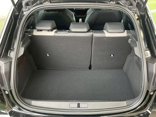 ２０８ ＧＴ　ＡｐｐｌｅＣａｒＰｌａｙ／シートヒーター／アダプティブクルーズコントロール／ブラインドスポットモニター／バックカメラ／ワイヤレス充電／パドルシフト／ＵＳＢポート／ＥＴＣ車載器／クリアランスソナー（69枚目）