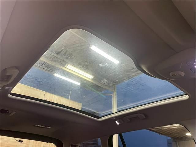 グランドC4 スペースツアラー デューンベージュ ガラスルーフ/AppleCarPlay/アダプティブクルーズコントロール/全方位カメラ/ブラインドスポットモニター/パドルシフト/パーキングアシスト/パワーバックドア/プッシュスタート/ETC車載器(3枚目)