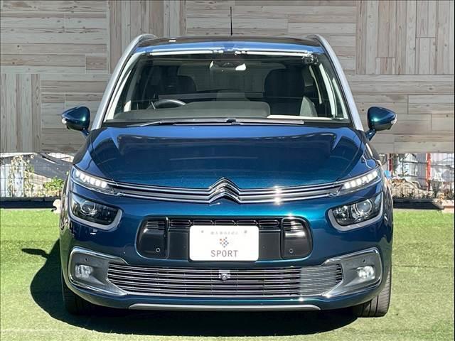 グランドC4 スペースツアラー デューンベージュ ガラスルーフ/AppleCarPlay/アダプティブクルーズコントロール/全方位カメラ/ブラインドスポットモニター/パドルシフト/パーキングアシスト/パワーバックドア/プッシュスタート/ETC車載器(13枚目)