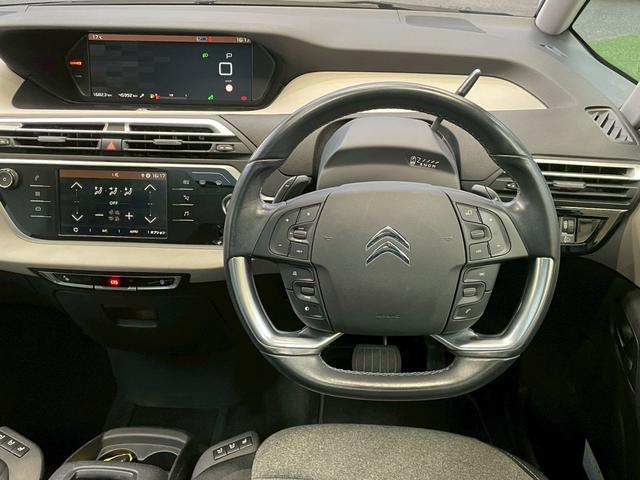 グランドC4 スペースツアラー デューンベージュ ガラスルーフ/AppleCarPlay/アダプティブクルーズコントロール/全方位カメラ/ブラインドスポットモニター/パドルシフト/パーキングアシスト/パワーバックドア/プッシュスタート/ETC車載器(28枚目)