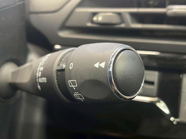 グランドC4 スペースツアラー デューンベージュ ガラスルーフ/AppleCarPlay/アダプティブクルーズコントロール/全方位カメラ/ブラインドスポットモニター/パドルシフト/パーキングアシスト/パワーバックドア/プッシュスタート/ETC車載器(35枚目)