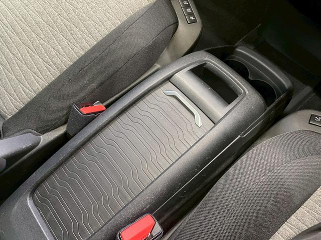 グランドC4 スペースツアラー デューンベージュ ガラスルーフ/AppleCarPlay/アダプティブクルーズコントロール/全方位カメラ/ブラインドスポットモニター/パドルシフト/パーキングアシスト/パワーバックドア/プッシュスタート/ETC車載器(43枚目)