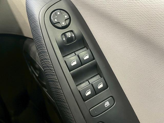 グランドC4 スペースツアラー デューンベージュ ガラスルーフ/AppleCarPlay/アダプティブクルーズコントロール/全方位カメラ/ブラインドスポットモニター/パドルシフト/パーキングアシスト/パワーバックドア/プッシュスタート/ETC車載器(51枚目)