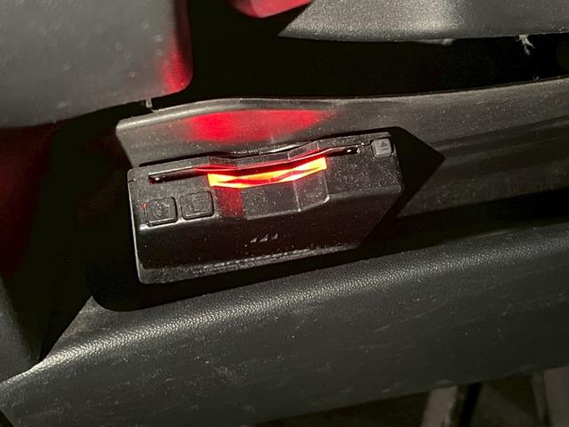 グランドC4 スペースツアラー デューンベージュ ガラスルーフ/AppleCarPlay/アダプティブクルーズコントロール/全方位カメラ/ブラインドスポットモニター/パドルシフト/パーキングアシスト/パワーバックドア/プッシュスタート/ETC車載器(52枚目)