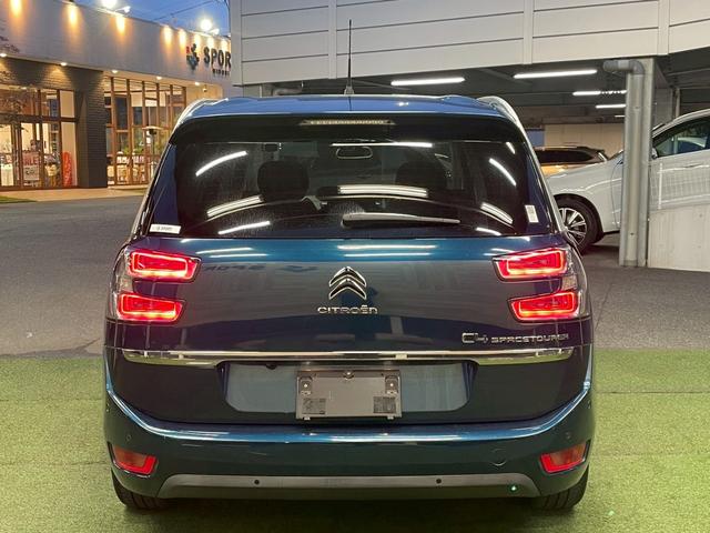 グランドC4 スペースツアラー デューンベージュ ガラスルーフ/AppleCarPlay/アダプティブクルーズコントロール/全方位カメラ/ブラインドスポットモニター/パドルシフト/パーキングアシスト/パワーバックドア/プッシュスタート/ETC車載器(54枚目)