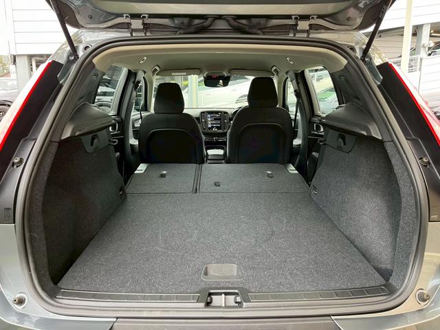 XC40 T4 全方位カメラ/アダプティブクルーズコントロール/ブラインドスポットモニター/ETC車載器/デジタルメーター/クリアランスソナー/レーンキープアシスト/アイドリングストップ/プッシュスタート/USB(61枚目)