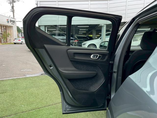XC40 T4 全方位カメラ/アダプティブクルーズコントロール/ブラインドスポットモニター/ETC車載器/デジタルメーター/クリアランスソナー/レーンキープアシスト/アイドリングストップ/プッシュスタート/USB(71枚目)