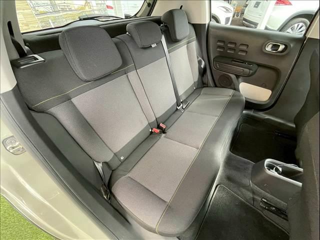 C3 フィール AppleCarPlay/クルーズコントロール/アイドリングストップ/衝突軽減ブレーキ/ディスプレイオーディオ/Bluetooth接続プッシュスタート/純正16インチAW/ステアリングスイッチ/ETC(4枚目)