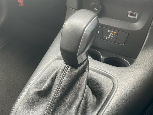 C3 フィール AppleCarPlay/クルーズコントロール/アイドリングストップ/衝突軽減ブレーキ/ディスプレイオーディオ/Bluetooth接続プッシュスタート/純正16インチAW/ステアリングスイッチ/ETC(43枚目)