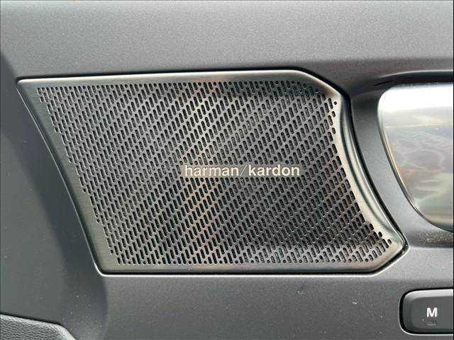 ＸＣ４０ アルティメット　Ｂ４　ＡＷＤ　ハーマンカードンサウンド／クライメートパッケージ／Ｇｏｏｇｌｅナビ／クリスタルシフトノブ／全方位カメラ／白革シート／パワーシート／パワーバックドア／シートヒーター／ステアリングヒーター／デジタルメータ（8枚目）