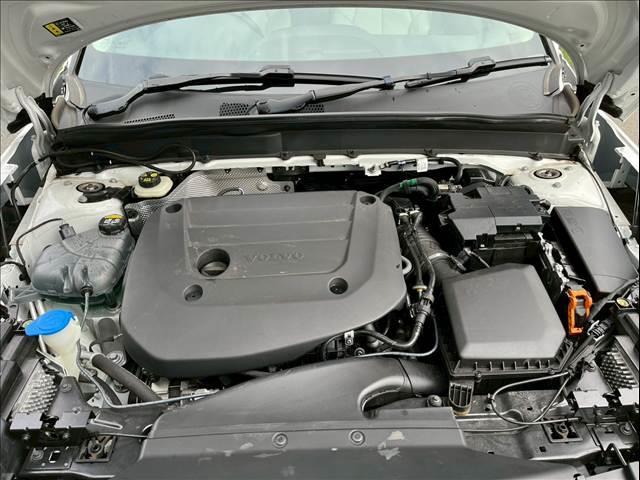 ＸＣ４０ アルティメット　Ｂ４　ＡＷＤ　ハーマンカードンサウンド／クライメートパッケージ／Ｇｏｏｇｌｅナビ／クリスタルシフトノブ／全方位カメラ／白革シート／パワーシート／パワーバックドア／シートヒーター／ステアリングヒーター／デジタルメータ（12枚目）