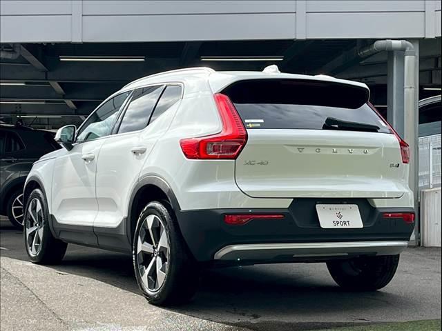 ＸＣ４０ アルティメット　Ｂ４　ＡＷＤ　ハーマンカードンサウンド／クライメートパッケージ／Ｇｏｏｇｌｅナビ／クリスタルシフトノブ／全方位カメラ／白革シート／パワーシート／パワーバックドア／シートヒーター／ステアリングヒーター／デジタルメータ（17枚目）