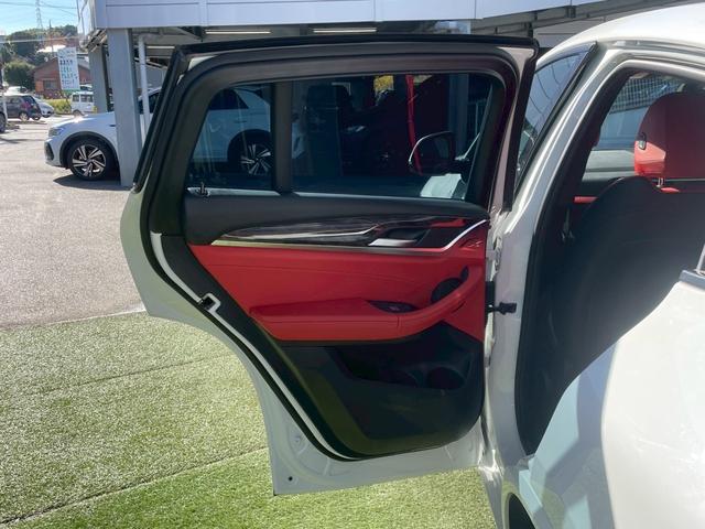 X4 xDrive 20d Mスポーツ サンルーフ/AppleCarPlay/OP20インチAW/赤革/シートヒータ/パワーシート/アダプティブクルーズコントロール/ブラインドスポットモニター/パワーバックドア/ヘッドアップディスプレイ(79枚目)