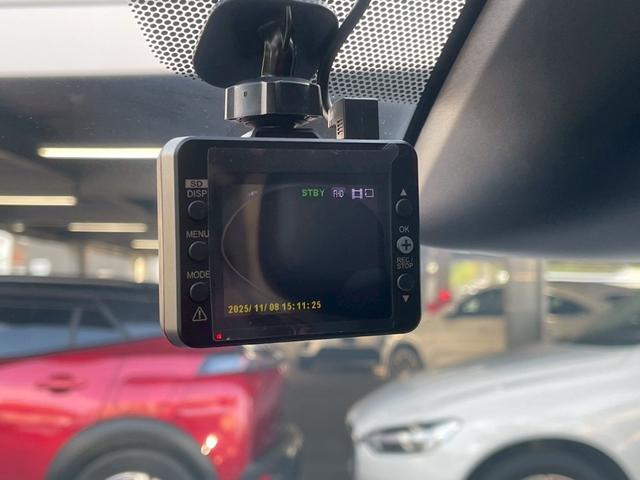 ヴォクシー ＺＳ煌　純正ＯＰ１０インチナビ／後席モニター／両側電動スライドドア／フルセグＴＶ／バックカメラ／衝突軽減ブレーキ／レーンキープアシスト／アイドリングストップ／ＥＴＣ車載器／プッシュスタート／オートハイビーム（45枚目）