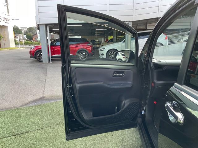 ヴォクシー ＺＳ煌　純正ＯＰ１０インチナビ／後席モニター／両側電動スライドドア／フルセグＴＶ／バックカメラ／衝突軽減ブレーキ／レーンキープアシスト／アイドリングストップ／ＥＴＣ車載器／プッシュスタート／オートハイビーム（64枚目）