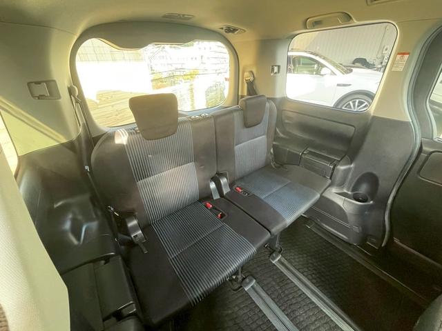 ヴォクシー ＺＳ煌　純正ＯＰ１０インチナビ／後席モニター／両側電動スライドドア／フルセグＴＶ／バックカメラ／衝突軽減ブレーキ／レーンキープアシスト／アイドリングストップ／ＥＴＣ車載器／プッシュスタート／オートハイビーム（70枚目）