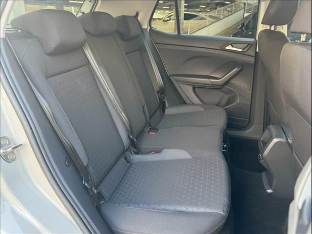 Ｔ－クロス ＴＳＩ　アクティブ　ＡｐｐｌｅＣａｒＰｌａｙ／アダプティブクルーズコントロール／ブラインドスポットモニター／パーキングアシスト／バックカメラ／デジタルメーター／パドルシフト／アイドリングストップ／ＥＴＣ／ワイヤレス充電（5枚目）