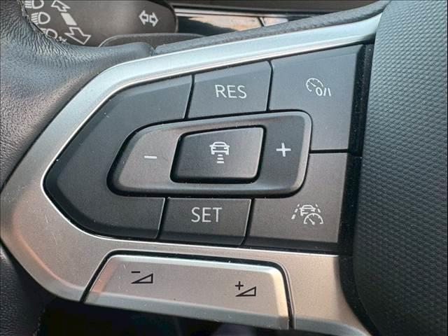 Ｔ－クロス ＴＳＩ　アクティブ　ＡｐｐｌｅＣａｒＰｌａｙ／アダプティブクルーズコントロール／ブラインドスポットモニター／パーキングアシスト／バックカメラ／デジタルメーター／パドルシフト／アイドリングストップ／ＥＴＣ／ワイヤレス充電（8枚目）