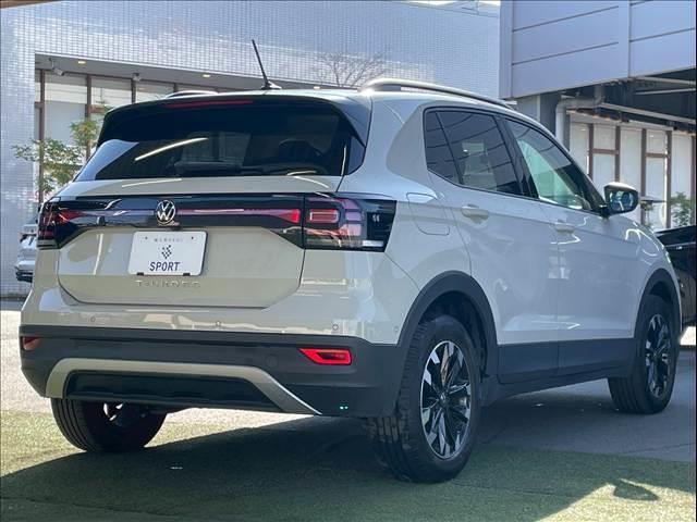 Ｔ－クロス ＴＳＩ　アクティブ　ＡｐｐｌｅＣａｒＰｌａｙ／アダプティブクルーズコントロール／ブラインドスポットモニター／パーキングアシスト／バックカメラ／デジタルメーター／パドルシフト／アイドリングストップ／ＥＴＣ／ワイヤレス充電（17枚目）