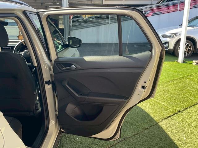 Ｔ－クロス ＴＳＩ　アクティブ　ＡｐｐｌｅＣａｒＰｌａｙ／アダプティブクルーズコントロール／ブラインドスポットモニター／パーキングアシスト／バックカメラ／デジタルメーター／パドルシフト／アイドリングストップ／ＥＴＣ／ワイヤレス充電（72枚目）