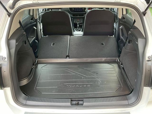 Ｔ－クロス ＴＳＩ　アクティブ　ＡｐｐｌｅＣａｒＰｌａｙ／アダプティブクルーズコントロール／ブラインドスポットモニター／パーキングアシスト／バックカメラ／純正ナビ／アイドリングストップ／クリアランスソナー／ＥＴＣ車載器／ＬＥＤヘッド（69枚目）