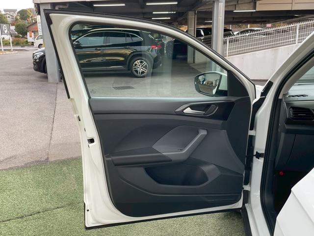 Ｔ－クロス ＴＳＩ　アクティブ　ＡｐｐｌｅＣａｒＰｌａｙ／アダプティブクルーズコントロール／ブラインドスポットモニター／パーキングアシスト／バックカメラ／純正ナビ／アイドリングストップ／クリアランスソナー／ＥＴＣ車載器／ＬＥＤヘッド（70枚目）