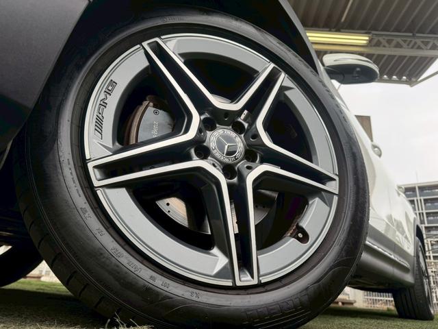 GLB GLB200d 4マチック AMGライン サンルーフ/AMGラインパッケージ/シートヒーター/アダプティブクルーズコントロール/ブラインドスポットモニター/メモリー付きパワーシート/パワーバックドア/純正ナビ/全方位カメラ/フルセグ/ETC(68枚目)