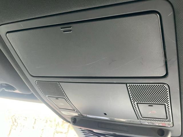 レンジローバーイヴォーク ベースグレード　ＡｐｐｌｅＣａｒＰｌａｙ／黒革シート／シートヒーター／全方位カメラ／アダプティブクルーズコントロール／ブラインドスポットモニター／パワーシート／純正ナビ／パワーバックドア／ＥＴＣ／デジタルメーター（40枚目）